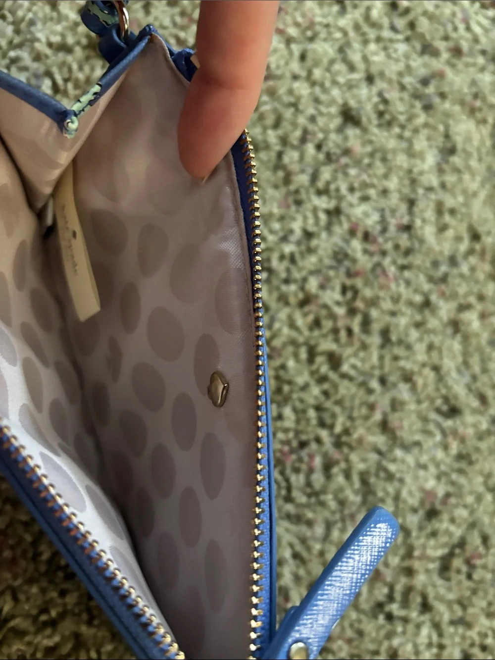 Kate Spade New York Cedar Street Seahorses Slim Bee Wristlet - NWOT